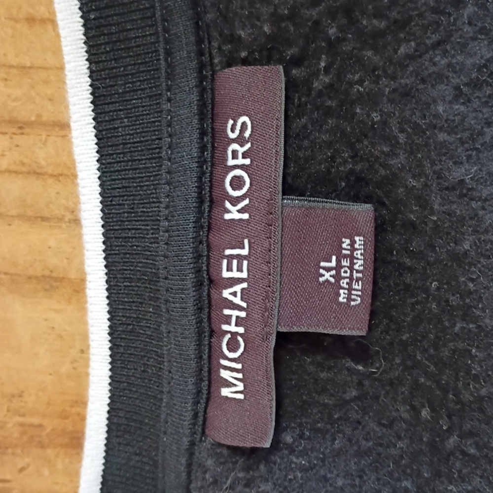 Michael Kors Black Crew Neck Embossed Spell Out Sweatshirt Size XL - Picture 4 of 6